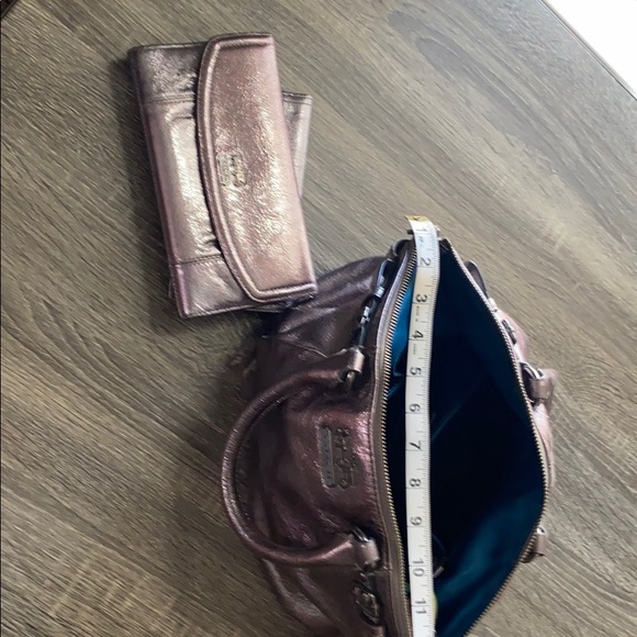 Coach Bag - Picture 2 of 3